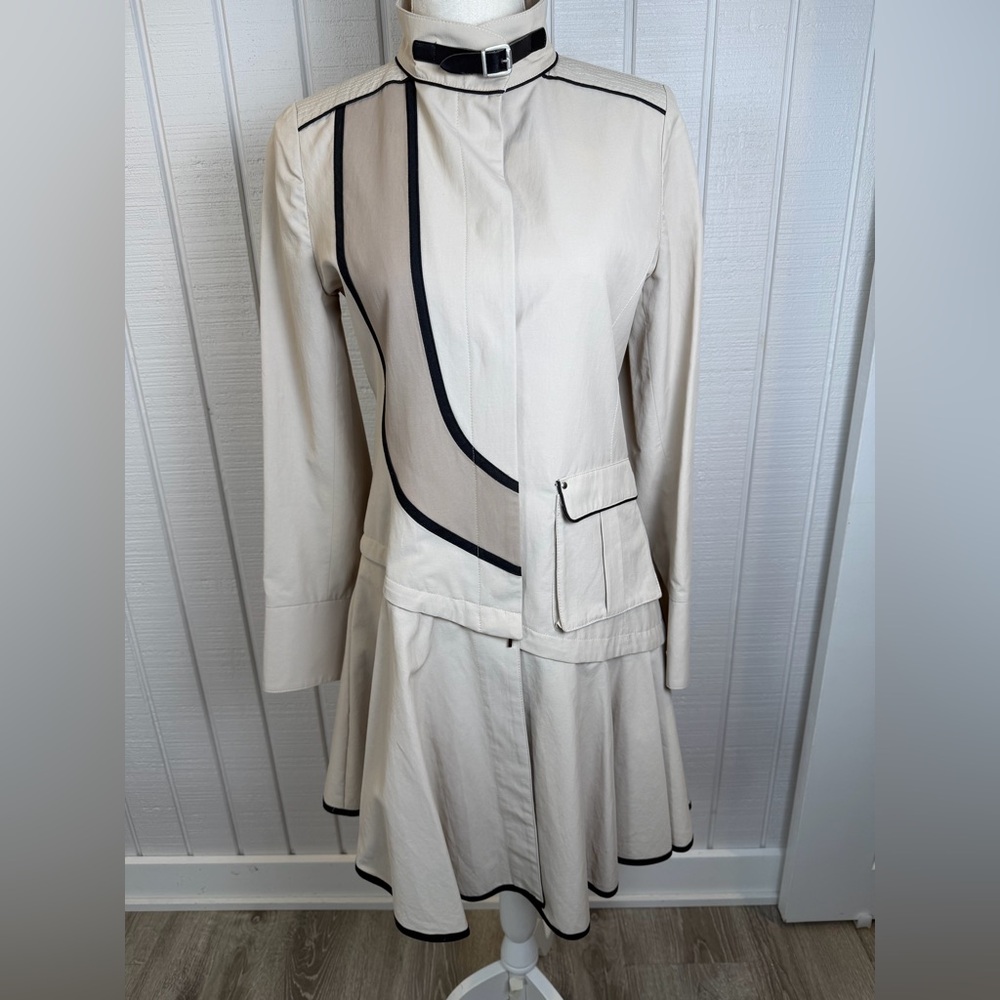 Le Femme Boutique‎ trench coat / dress Size 38 
Black and cream